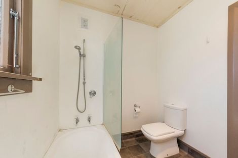 Photo of property in 629 Featherston Street, Roslyn, Palmerston North, 4414