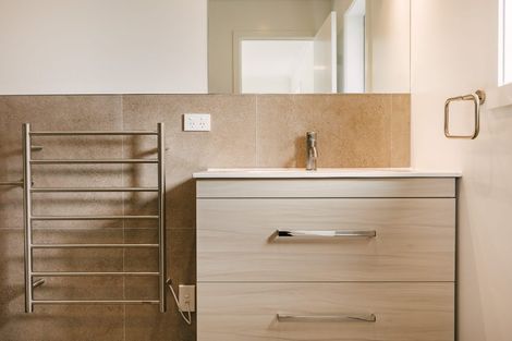 Photo of property in 9 Railway Terrace, Ohau, 5570