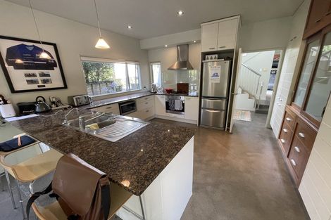 Photo of property in 12a Sandown Road, Rothesay Bay, Auckland, 0630