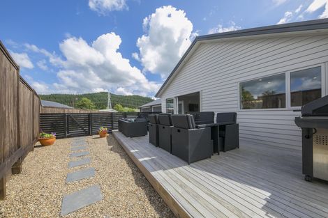 Photo of property in 3a Applemoors Way, Riverhead, 0820