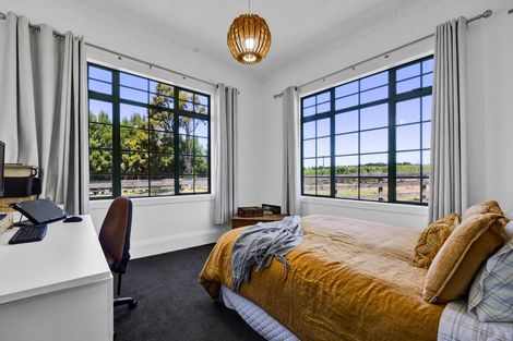 Photo of property in 1 Waingongoro Road, Cardiff, Stratford, 4391