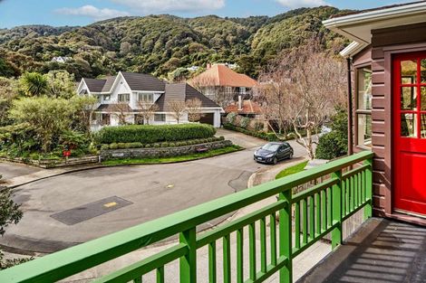 Photo of property in 2 Lady Bell Grove, Lowry Bay, Lower Hutt, 5013