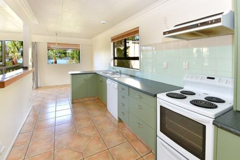 Photo of property in 32 Swann Beach Road, Stanmore Bay, Whangaparaoa, 0932