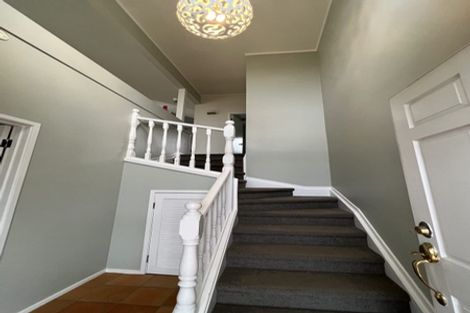 Photo of property in 14 Mcfetridge Place, Hillcrest, Auckland, 0627