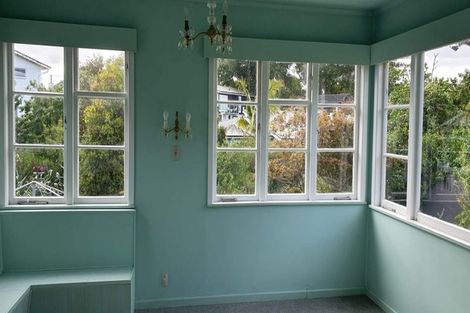 Photo of property in 16 Sale Street, Cockle Bay, Auckland, 2014