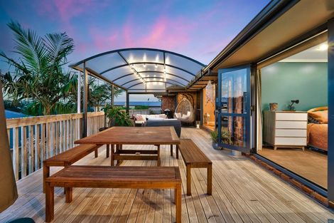 Photo of property in 28 Hawaiian Parade, Arkles Bay, Whangaparaoa, 0932