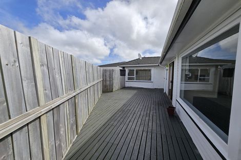 Photo of property in 21 Olivia Crescent, Tawa, Wellington, 5028