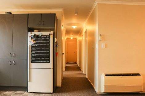 Photo of property in 142 Mavora Crescent, Heidelberg, Invercargill, 9812