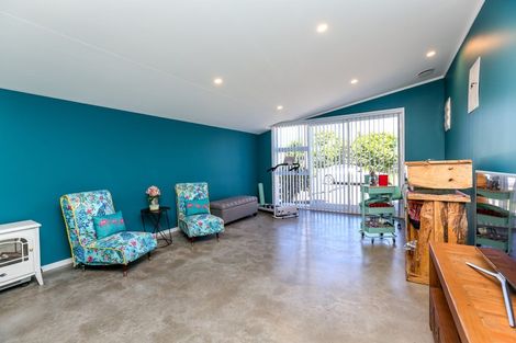 Photo of property in 31 Weymouth Street, New Plymouth, 4310
