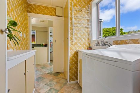 Photo of property in 9 Severn Place, Spotswood, New Plymouth, 4310