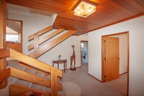 Photo of property in 36 Burbank Crescent, Churton Park, Wellington, 6037