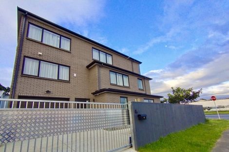 Photo of property in 1 Malone Road, Waterloo, Lower Hutt, 5011