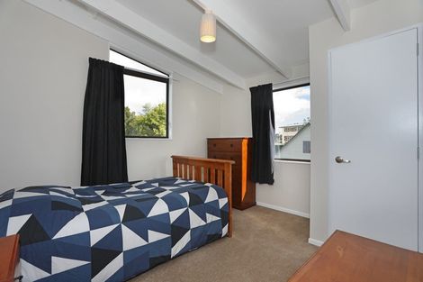 Photo of property in 11 Oaklea Avenue, Marton, 4710