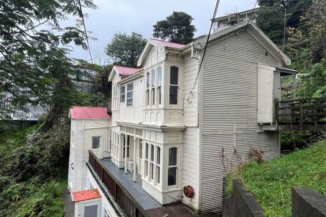 Photo of property in 37 Devon Street, Aro Valley, Wellington, 6021