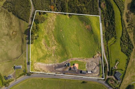 Photo of property in 511 Kiwitahi Road, Helensville, 0875