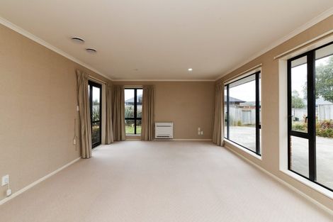 Photo of property in 11 Orlando Way, Kelvin Grove, Palmerston North, 4414