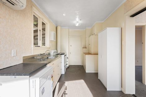 Photo of property in 126 Wellington Street, Picton, 7220