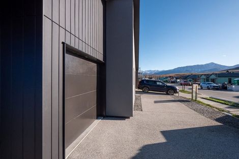 Photo of property in 16 Waterfowl Road, Jacks Point, 9371