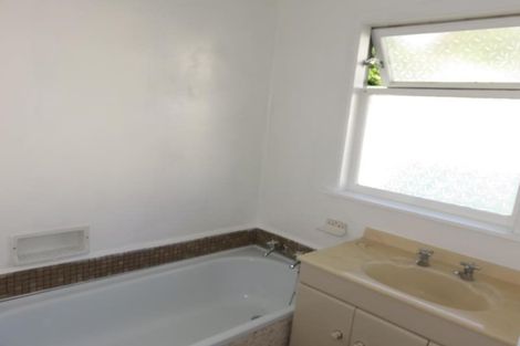 Photo of property in 10 Saville Row, Johnsonville, Wellington, 6037