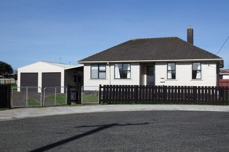 Photo of property in 3 Sutton Place, Hawera, 4610