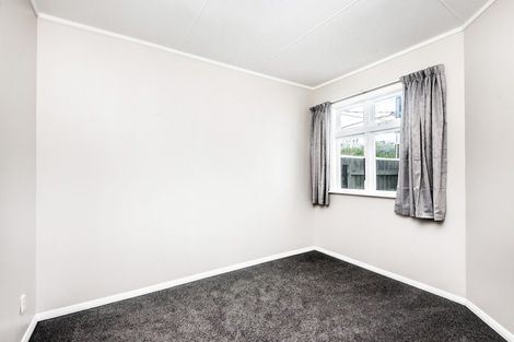 Photo of property in 4a Tarawera Road, Johnsonville, Wellington, 6037