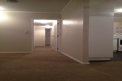 Photo of property in 2/65 Golf Road, New Lynn, Auckland, 0600