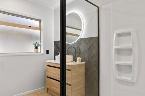 Photo of property in 17 Milbrook Place, Chartwell, Hamilton, 3210