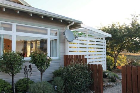 Photo of property in 10a Hill Street, Lawrence, 9532