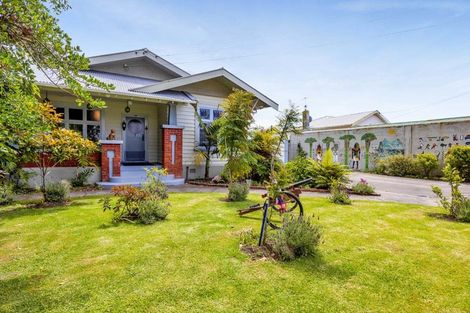 Photo of property in 13 Albion Street, Hawera, 4610