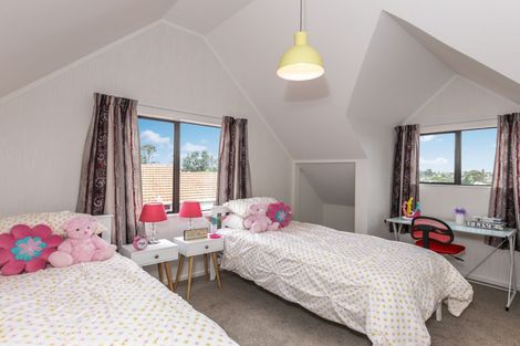 Photo of property in 1/29 Hill Crescent, New Lynn, Auckland, 0600