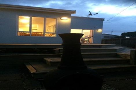 Photo of property in 27 Scott Avenue, Otaki Beach, Otaki, 5512