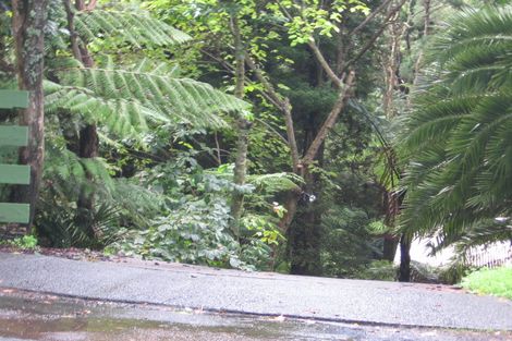 Photo of property in 210 Woodlands Park Road, Titirangi, Auckland, 0604