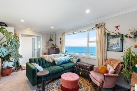 Photo of property in 51 High Street, Island Bay, Wellington, 6023