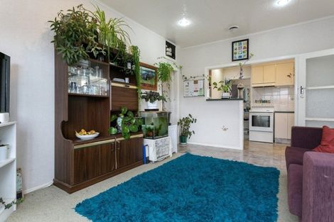 Photo of property in 8 Station Street, Tirau, 3410