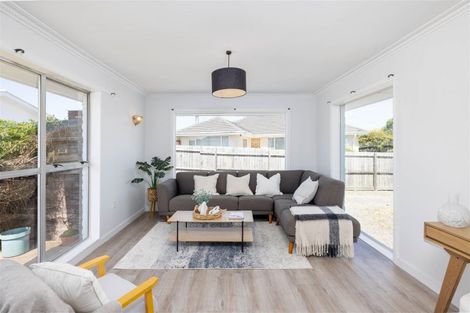 Photo of property in 62 Sandown Crescent, Aranui, Christchurch, 8061