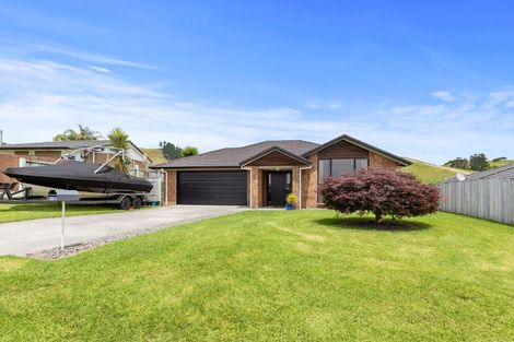 Photo of property in 182 Ballintoy Park Drive, Welcome Bay, Tauranga, 3175