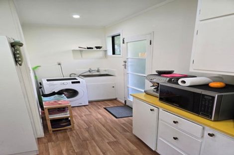 Photo of property in 24 Silverstream Road, Crofton Downs, Wellington, 6035