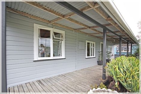 Photo of property in 27 Punga Street, Tangimoana, 4822