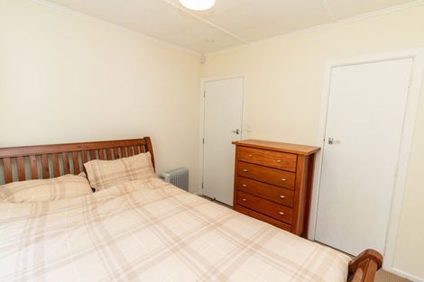 Photo of property in 19 Montreal Grove, Kingston, Wellington, 6021