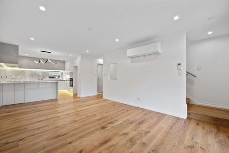 Photo of property in 5a Glendhu Road, Bayview, Auckland, 0629