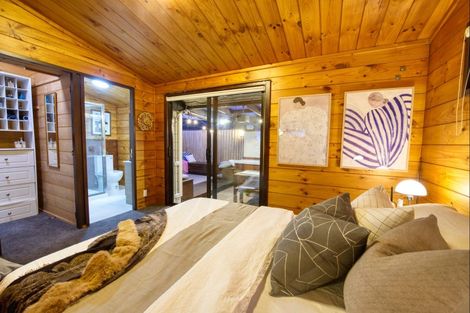 Photo of property in 17 Rice Crescent, Newlands, Wellington, 6037