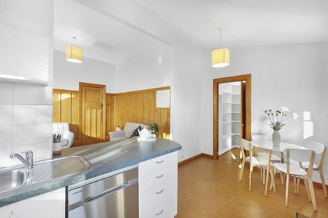 Photo of property in 35 Woodville Street, Edgeware, Christchurch, 8013