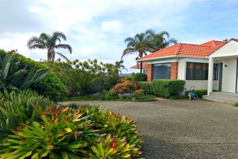 Photo of property in 163 Bleakhouse Road, Mellons Bay, Auckland, 2014