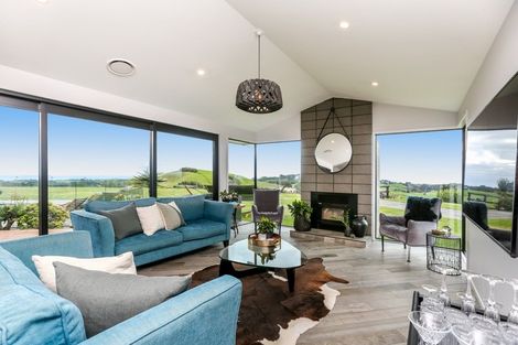 Photo of property in 588 Barrett Road, Hurworth, New Plymouth, 4371