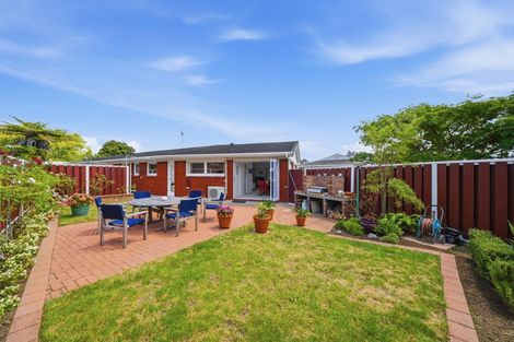 Photo of property in 10 Alf Walker Place, Papakura, 2110