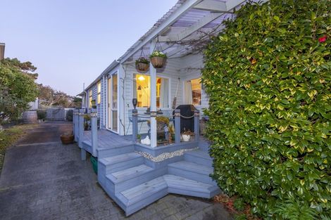 Photo of property in 13 The Crescent, Raumati South, Paraparaumu, 5032