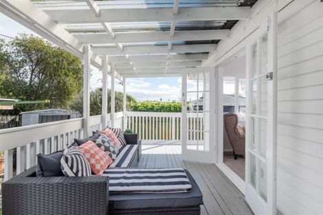 Photo of property in 1/318 Rangatira Road, Beach Haven, Auckland, 0626