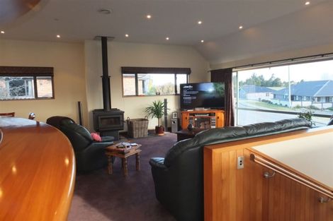 Photo of property in 12 Grove Avenue, Weston, Oamaru, 9401