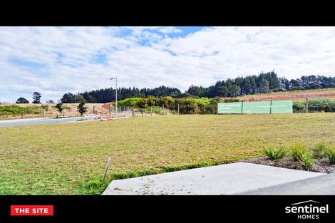 Photo of property in 1 Kauru Lane, Wainui, 0992