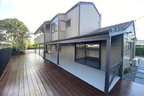 Photo of property in 66 Tauhinu Road, Greenhithe, Auckland, 0632